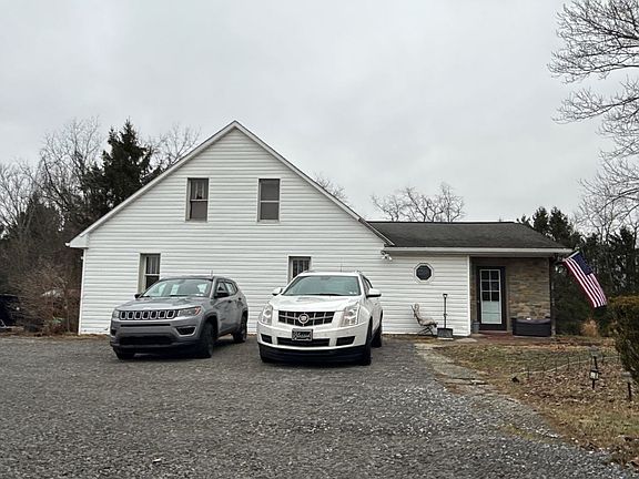 3rd image of 18 Chantrene Ln