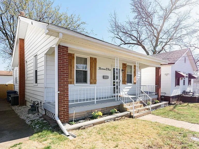 1304 Dammert Ave — Photo 2