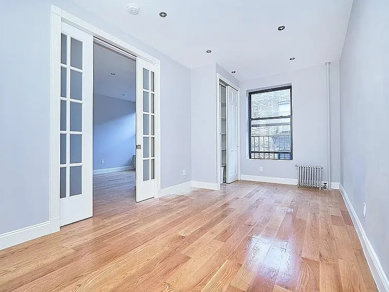 854 W 180th St #2D — Photo 3