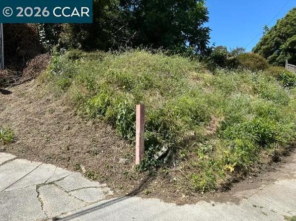 5229 Macarthur Blvd, Oakland, CA 94619