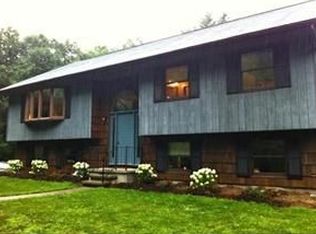 17 N Plain Rd, Sunderland, MA 01375