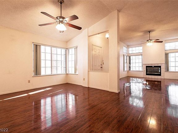 5th image of 9804 Cross Creek Way