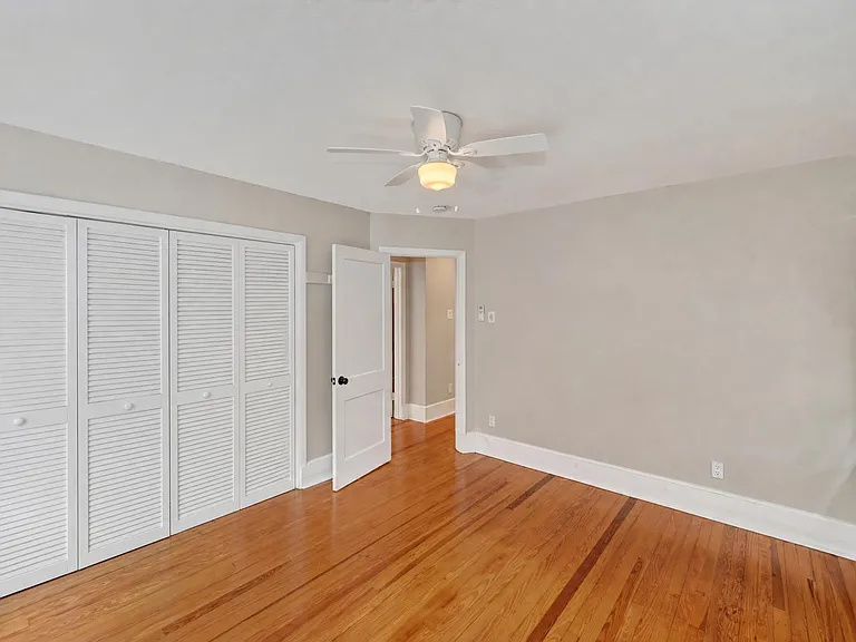 1010 Virginia Dr — Photo 29