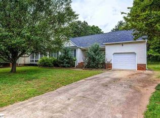 443 Timberview Ln, Simpsonville, SC 29681