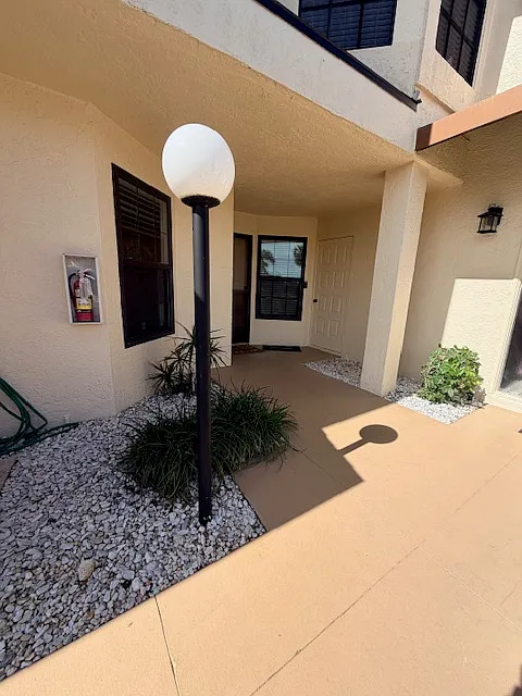 2 bed, 1019 sqft, $2,800 — Photo 3