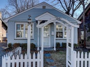 64 Annawamscutt Rd, Barrington, RI 02806