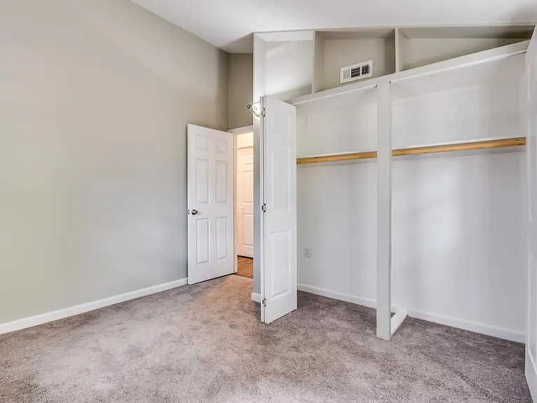 1086 Sun Valley Dr — Photo 8