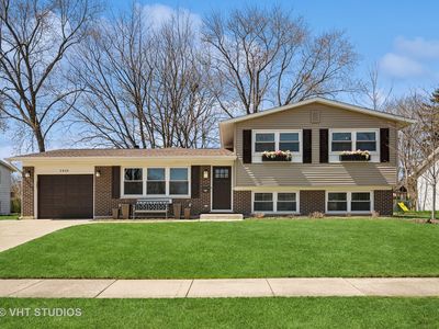 2808 N Kennicott Ave, Arlington Heights, IL, 60004