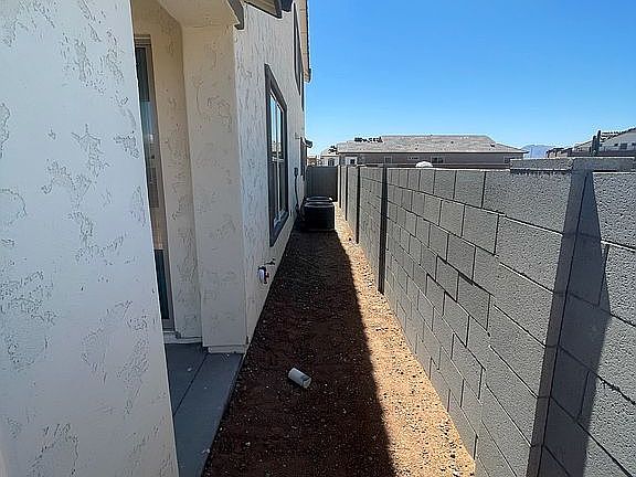 3rd image of 808 E Ashurst Dr