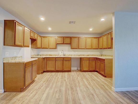 4th image of 4512 N 69th Dr
