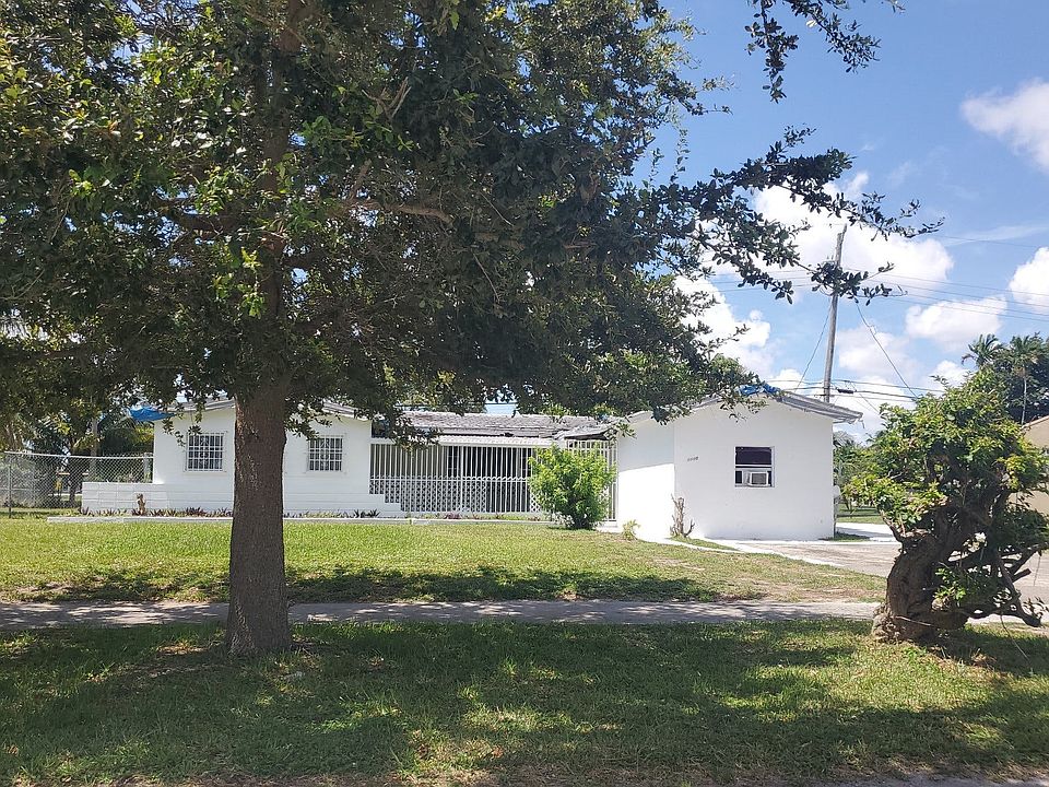 1st image of 1110 Little River Dr