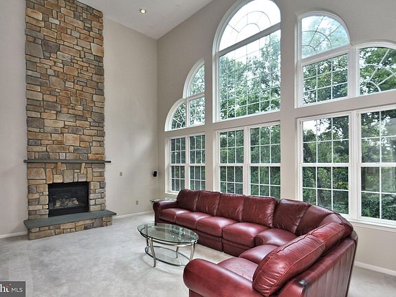 5th image of 36 Coventry Greene Ln