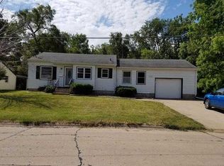 3310 Concordia Dr, Sioux City, IA 51104