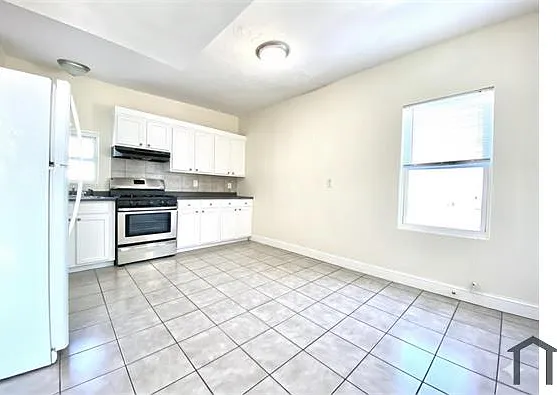 411 Main St #3R — Photo 9