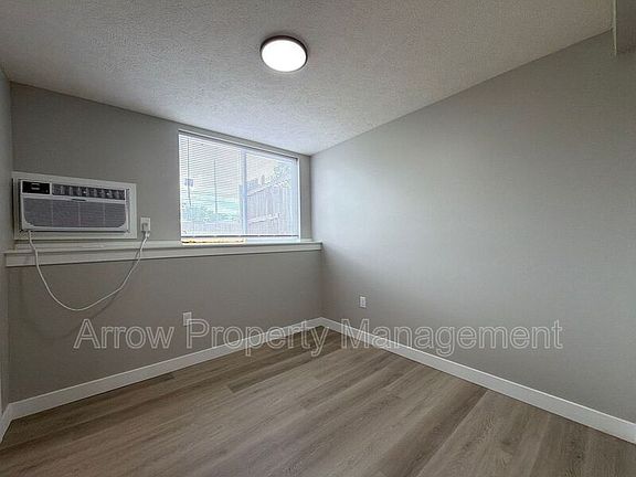 5th image of 867 N 26th St Unit 109