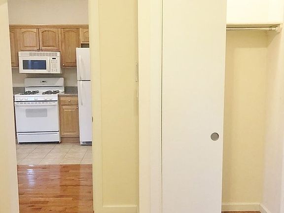 5th image of 23-12 31st St #3F