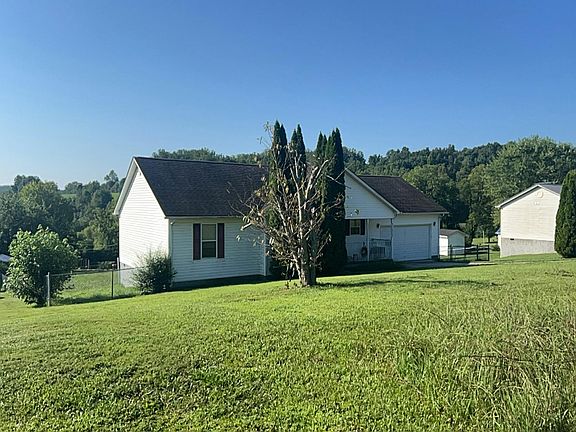 3rd image of 125 Karla Ln