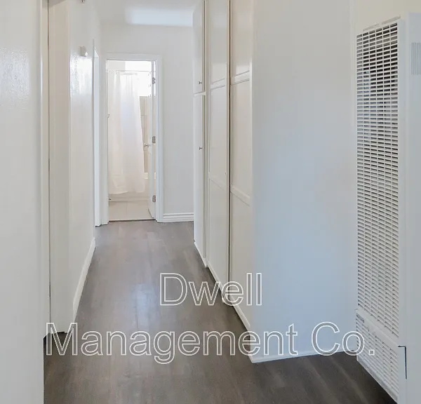 2230 Main St — Photo 15