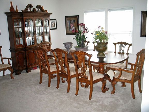 3rd image of 824 Highpointe Blvd