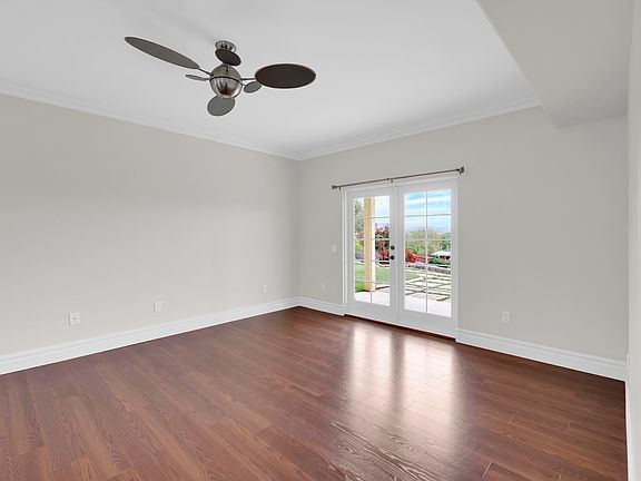 3rd image of 1393 Park Hill Ln #3