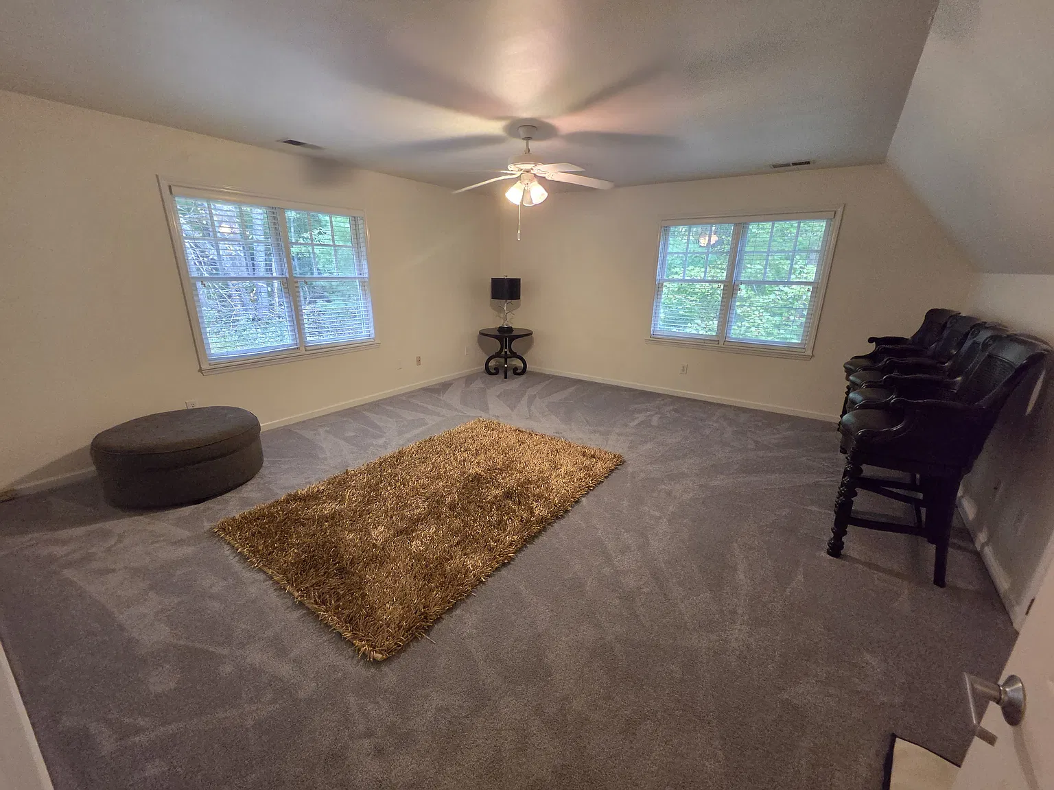 3 bed, 2670 sqft, $4,200 — Photo 2