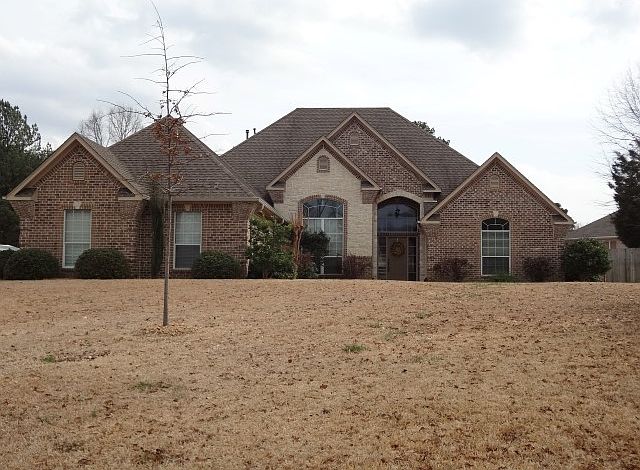 1st image of 108 Wood Creek Ct