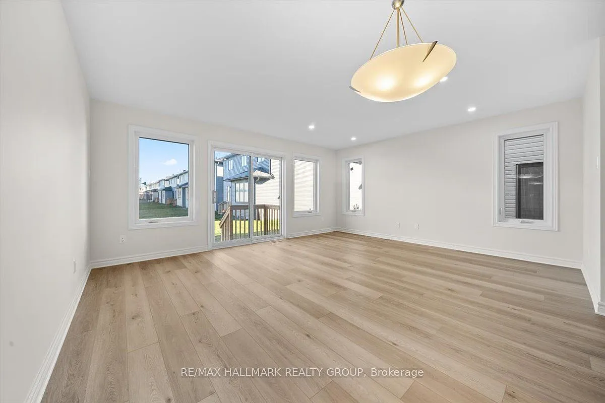 3 bed, $2,550 — Photo 3