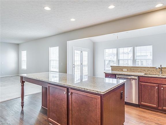 5th image of 4590 Preserve Cir