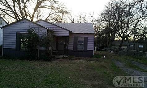 2nd image of 605 NE 23rd St