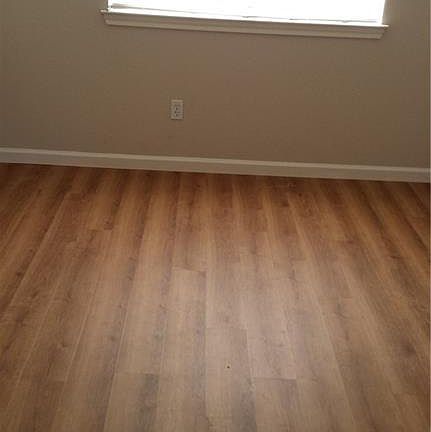 3rd image of 108 Cedargrove St