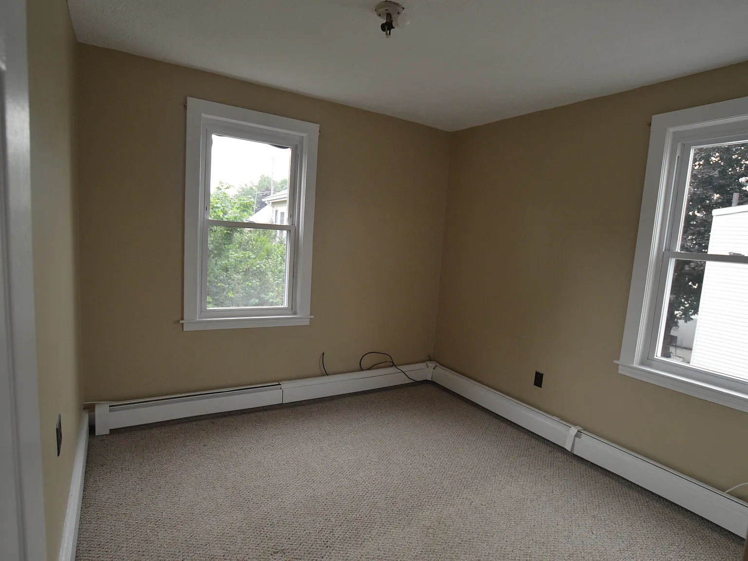 3 bed, 1210 sqft, $2,500 — Photo 4