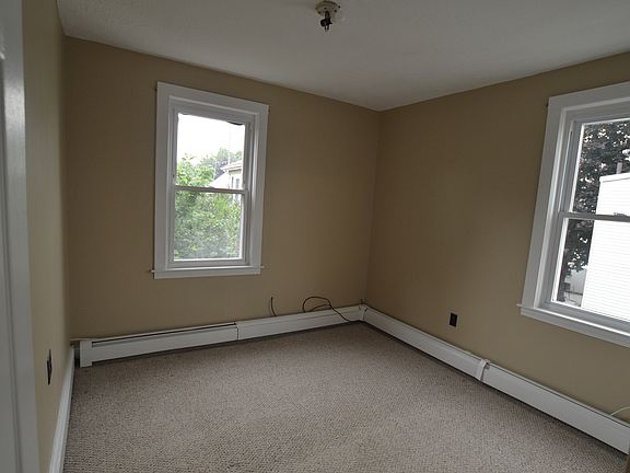 4th image of 25 Sherman St #2