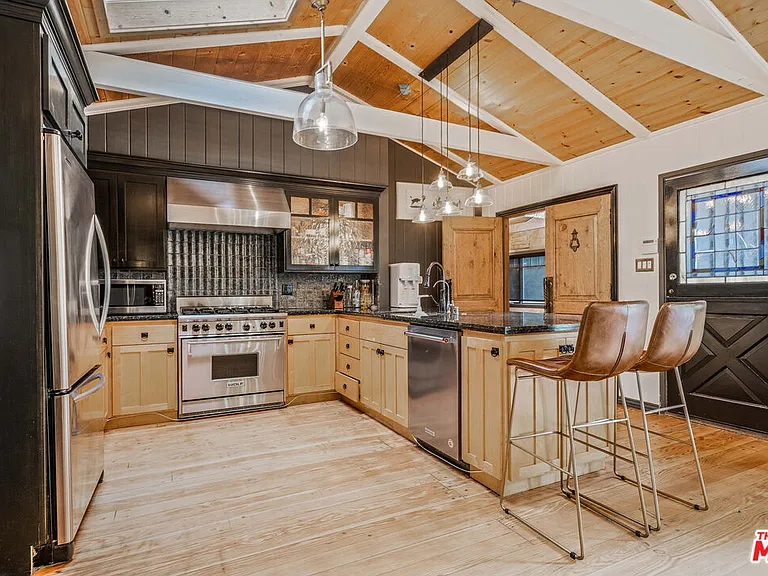 5228 Palm Dr — Photo 6