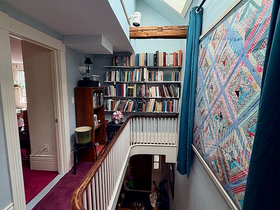 4th image of 17 William St #1