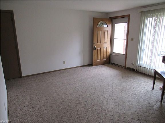 2nd image of 7846 Brookwood St NE