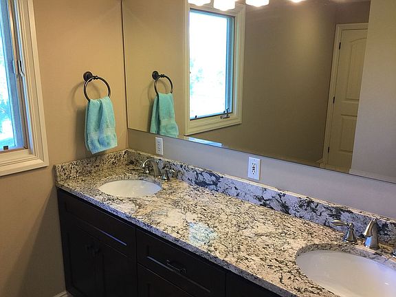 5th image of 2710 Overlook Cir