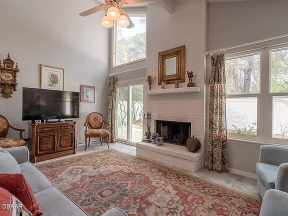5th image of 242 Ashford Ct