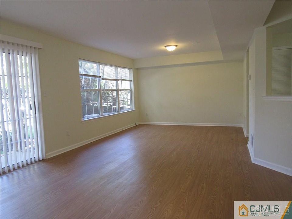 1st image of 701 Stony Brook Way