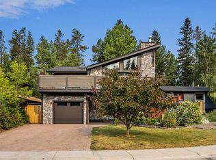 610 N Larch Pl, Canmore, AB T1W 1S1