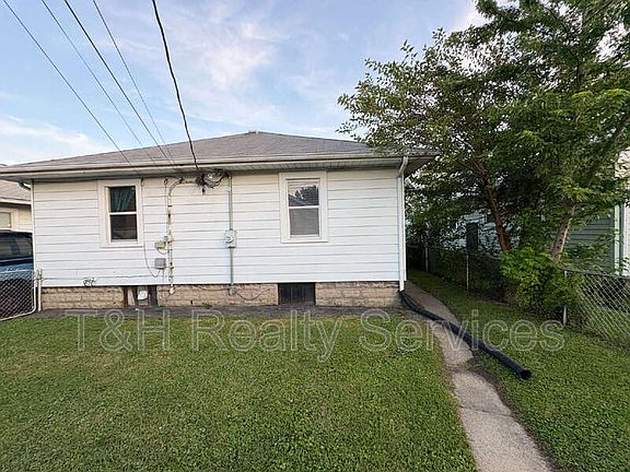 2nd image of 4814 E 10th St