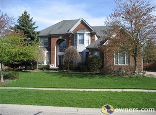 2043 Mapleridge Rd, Rochester Hills, MI 48309
