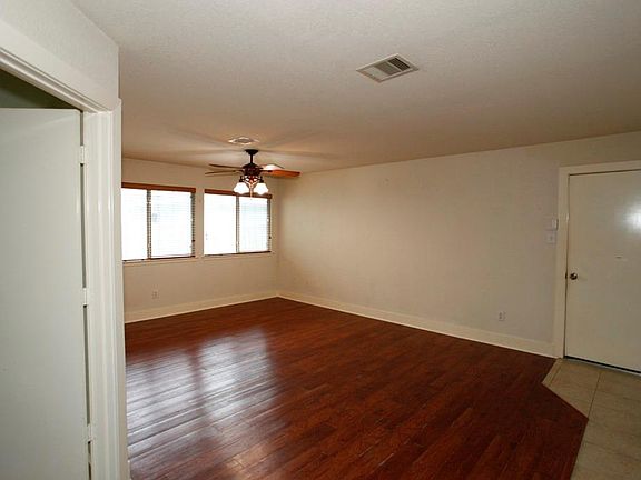 4th image of 3927 Federal Ln