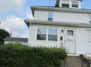 720 N 8th St, Selinsgrove, PA 17870