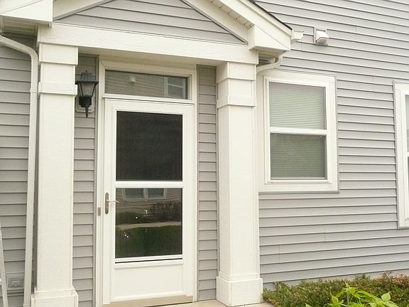 3rd image of 1215 Waverly Dr