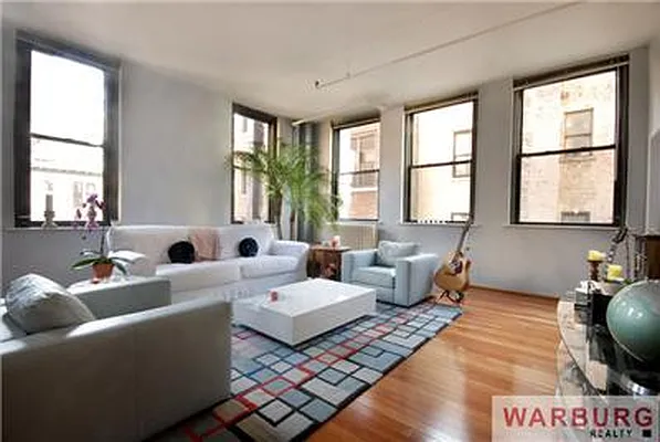 Rented by Warburg | media 4