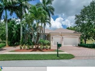3203 W Stonebrook Cir, Davie, FL 33330