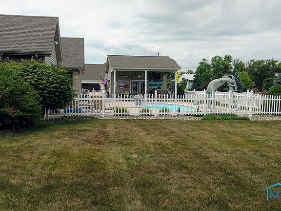 5th image of 22381 W Honeysuckle Ln