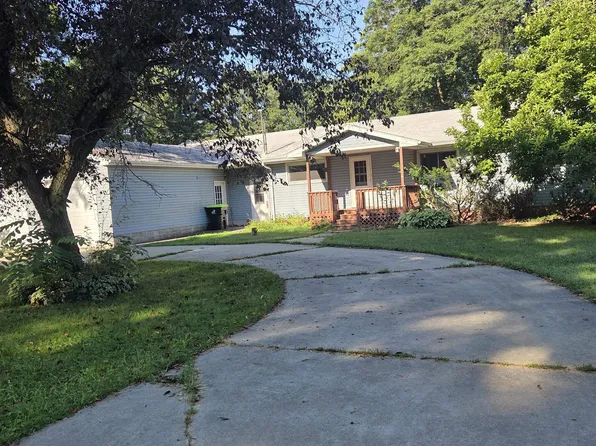 7590 S Bailey Lake Ave, Clare, MI 48617