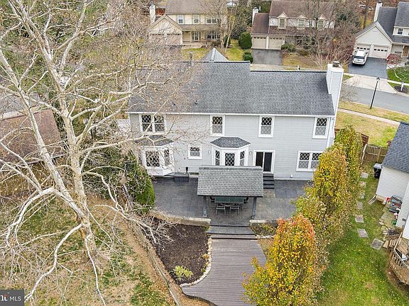 2nd image of 18906 Lindenhouse Rd