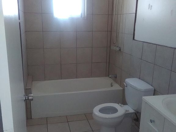 4th image of 12591 Magnolia Ave